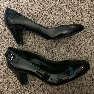 *2 for $20* Lauren Ralph Lauren Black Patent Leather Pump